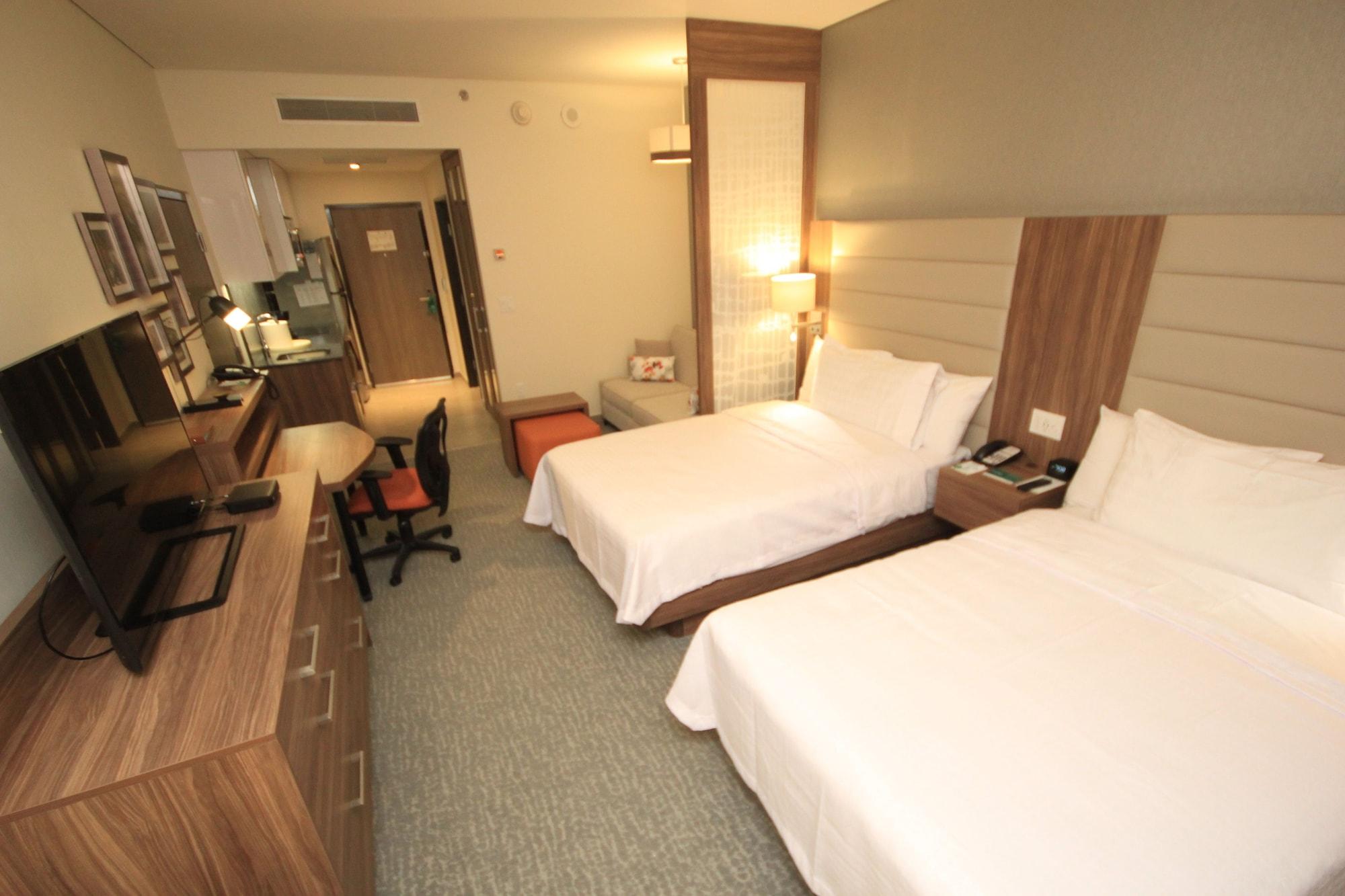 Fiesta Inn Suites Aeropuerto Del Bajio Silao Εξωτερικό φωτογραφία