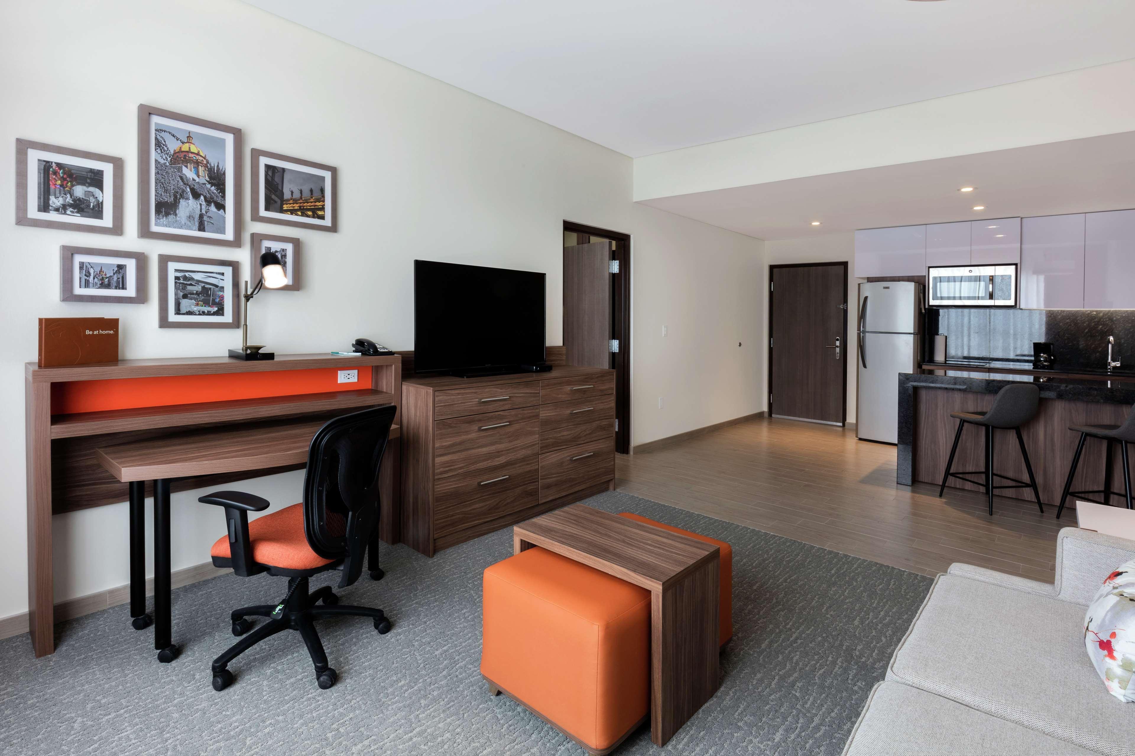 Fiesta Inn Suites Aeropuerto Del Bajio Silao Εξωτερικό φωτογραφία