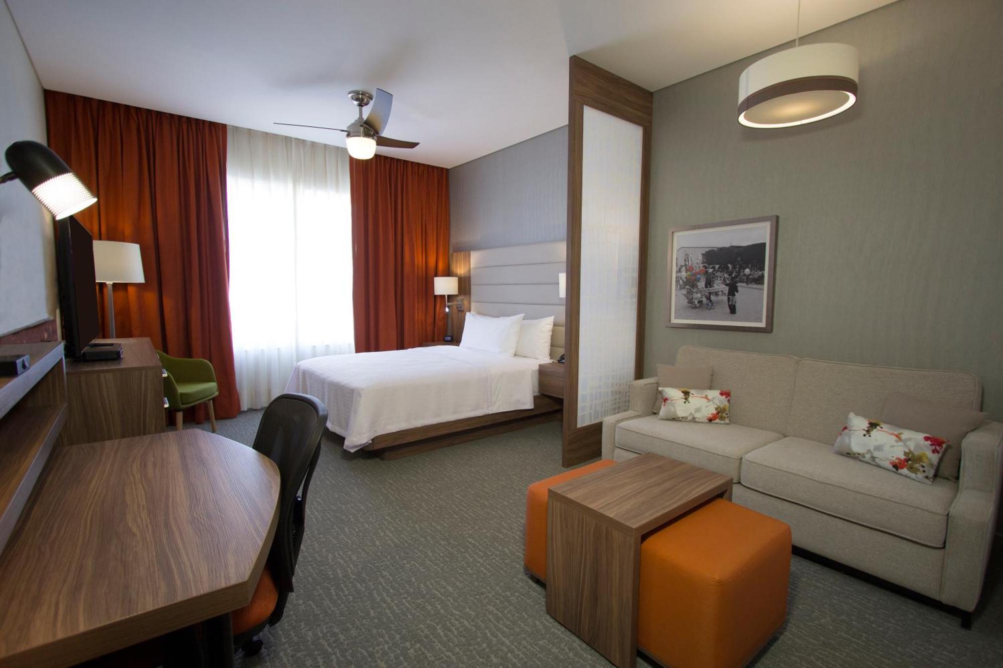 Fiesta Inn Suites Aeropuerto Del Bajio Silao Εξωτερικό φωτογραφία