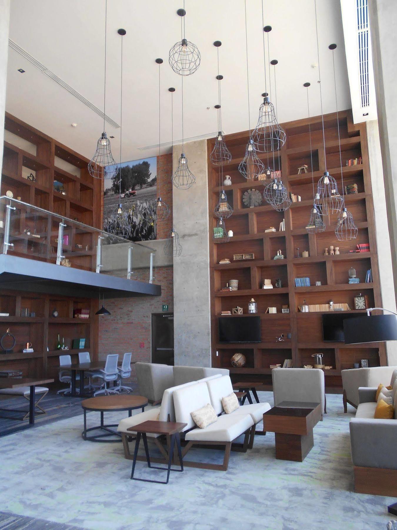 Fiesta Inn Suites Aeropuerto Del Bajio Silao Εξωτερικό φωτογραφία